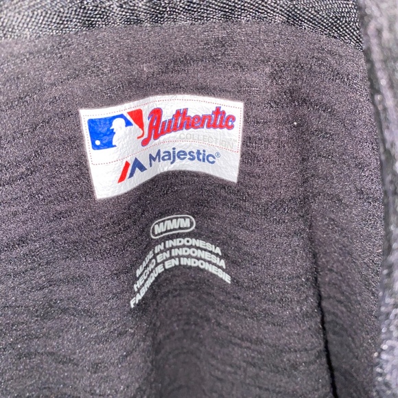 Majestic Pittsburgh Pirates Authentic Team Hoodie - Picture 3 of 3